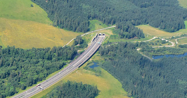 Slovenské tunely sú v niektorých ukazovateľoch nad európskym štandardom Slovenské tunely sú v niektorých ukazovateľoch nad európskym štandardom