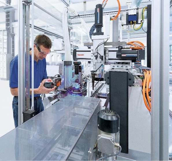 Rozdiely medzi kartézskymi, šesťosovými robotmi a robotmi SCARA Rozdiely medzi kartézskymi, šesťosovými robotmi a robotmi SCARA