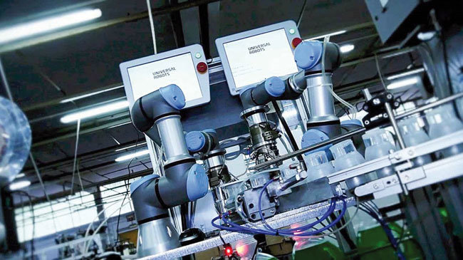 Výrobca čistiacich prostriedkov využil spolupracujúce roboty Výrobca čistiacich prostriedkov využil spolupracujúce roboty