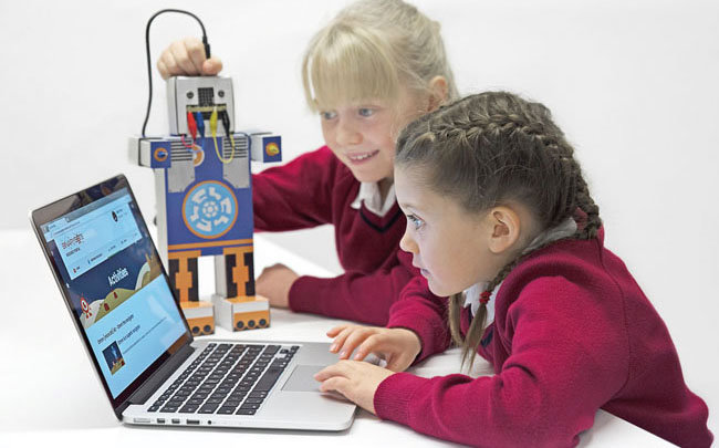 Farnell element14 pomáha pedagógom riešiť nedostatok digitálnych zručností Farnell element14 pomáha pedagógom riešiť nedostatok digitálnych zručností