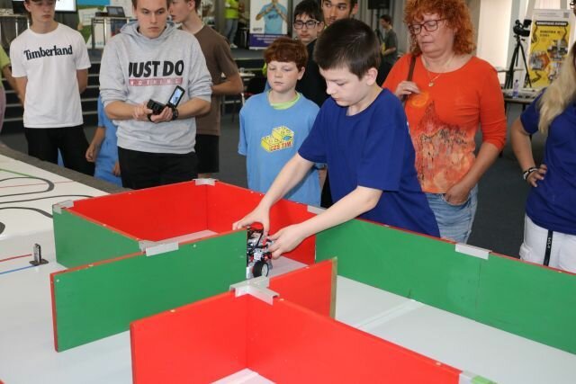 19. ročník Trenčianskeho robotického dňa 19. ročník Trenčianskeho robotického dňa