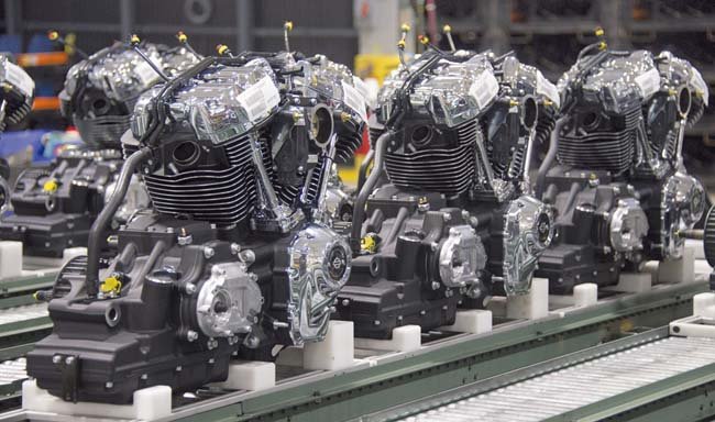 Harley-Davidson využíva moderný systém montáže motorov