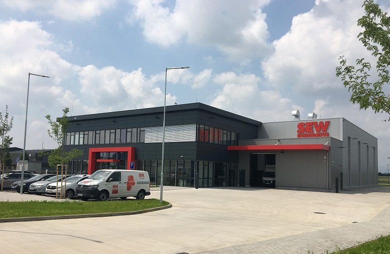 Nové servisno-montážne centrum SEW-Eurodrive SK v Bernolákove stálo 4 milióny eur