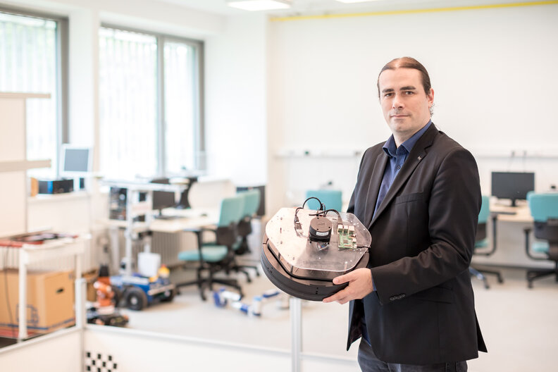 Roboty sa ľahšie programujú a firmy na to nepotrebujú expertov