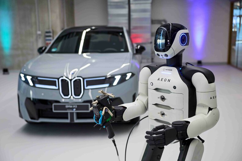BMW Group nasadí humanoidných robotov do výroby v Nemecku