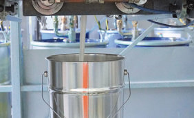 CHEMOLAK stavia na moderné riadiace systémy aj robotiku