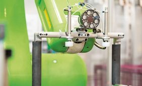Kolaboratívny robot odstránil vyčerpávajúcu manipuláciu