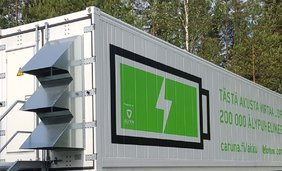 Testovanie možnosti štartu z tmy z batérie v praxi vo Fínsku