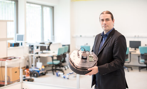 Roboty sa ľahšie programujú a firmy na to nepotrebujú expertov