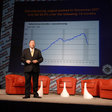 "Priemyselná výroba však trh s prácou nezachráni", tvrdí vo svojej prednáške ekonóm Bill Strauss z FED Chicago