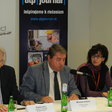 Obr. 1 Miroslav Kučera (druhý zľava), prezident Asociácie energetických manažérov Slovenska, privítal účastníkov konferencie a viedol aj plenárnu časť zasadnutia prvého dňa.