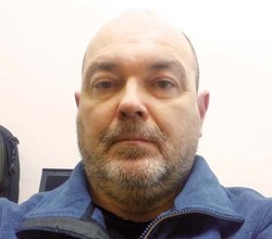 Roztrhnuté statory alebo rotor v poli Roztrhnuté statory alebo rotor v poli