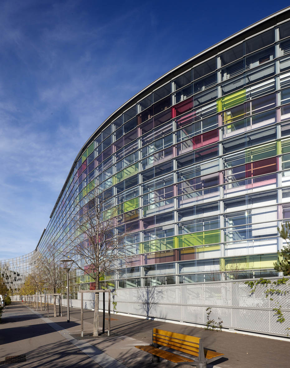 Obr. 1 Nový závod spoločnosti Genzyme