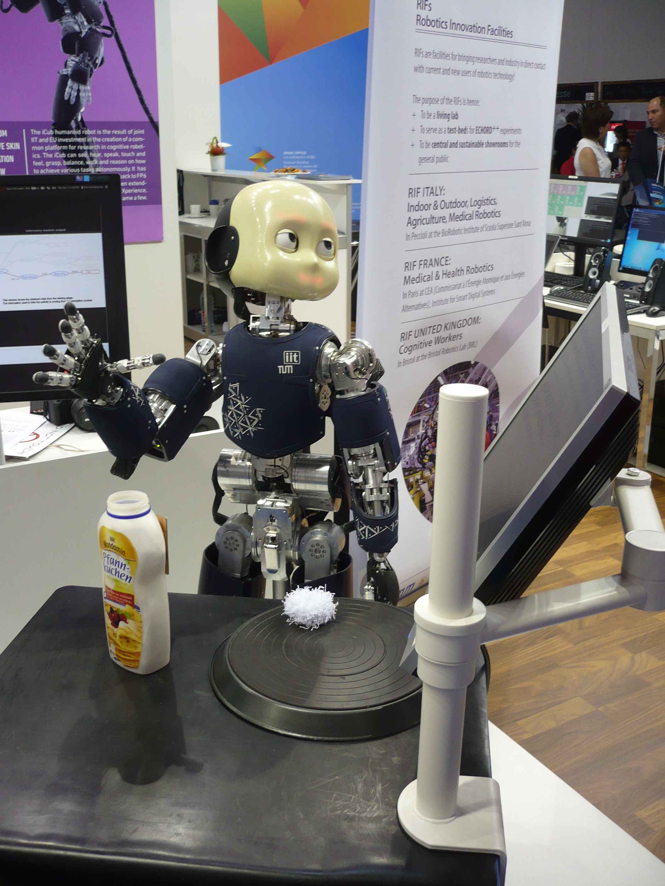 Obr. 9: Robot iCub obsahuje až 53 motorov
