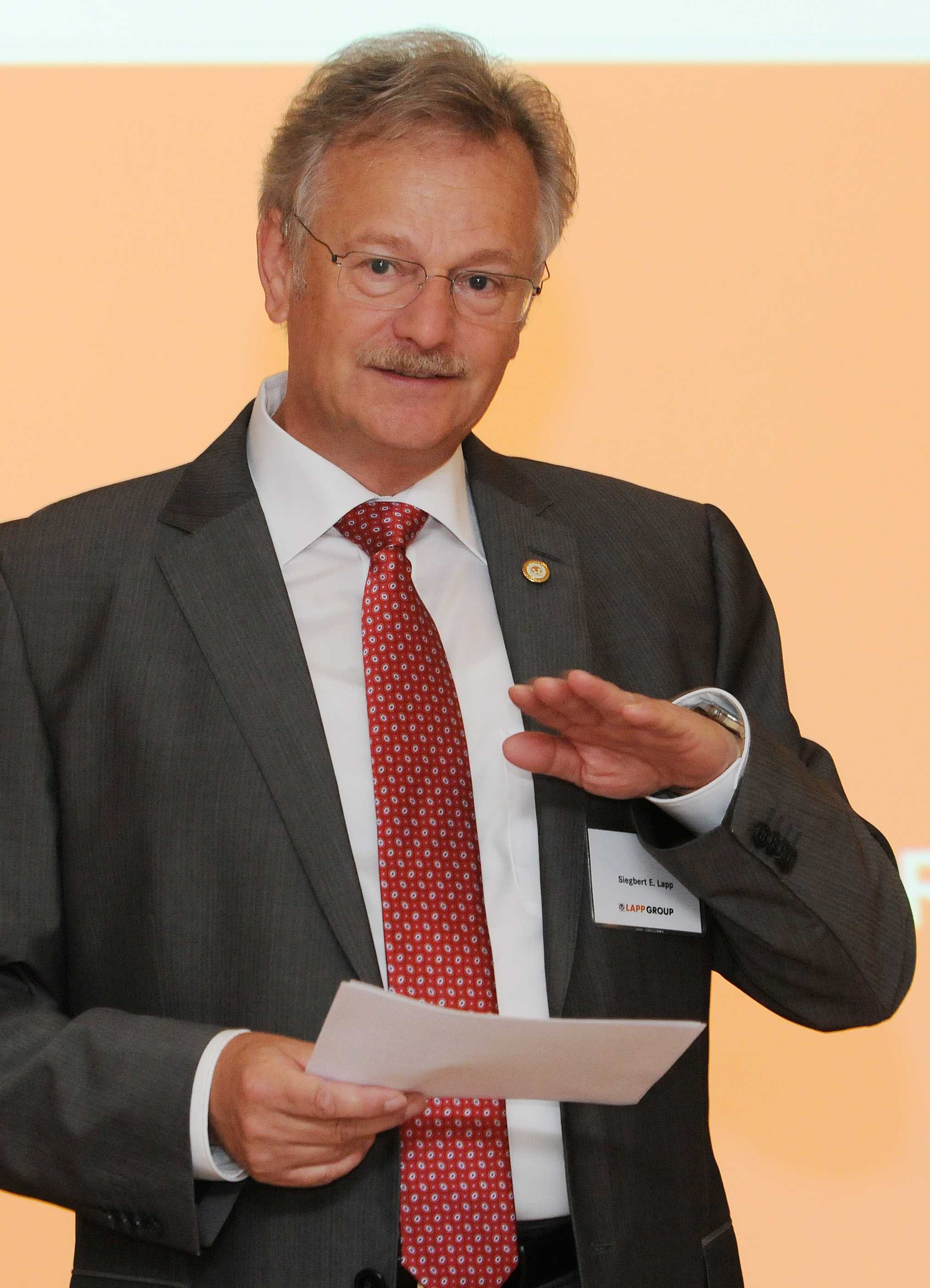 Siegbert E. Lapp