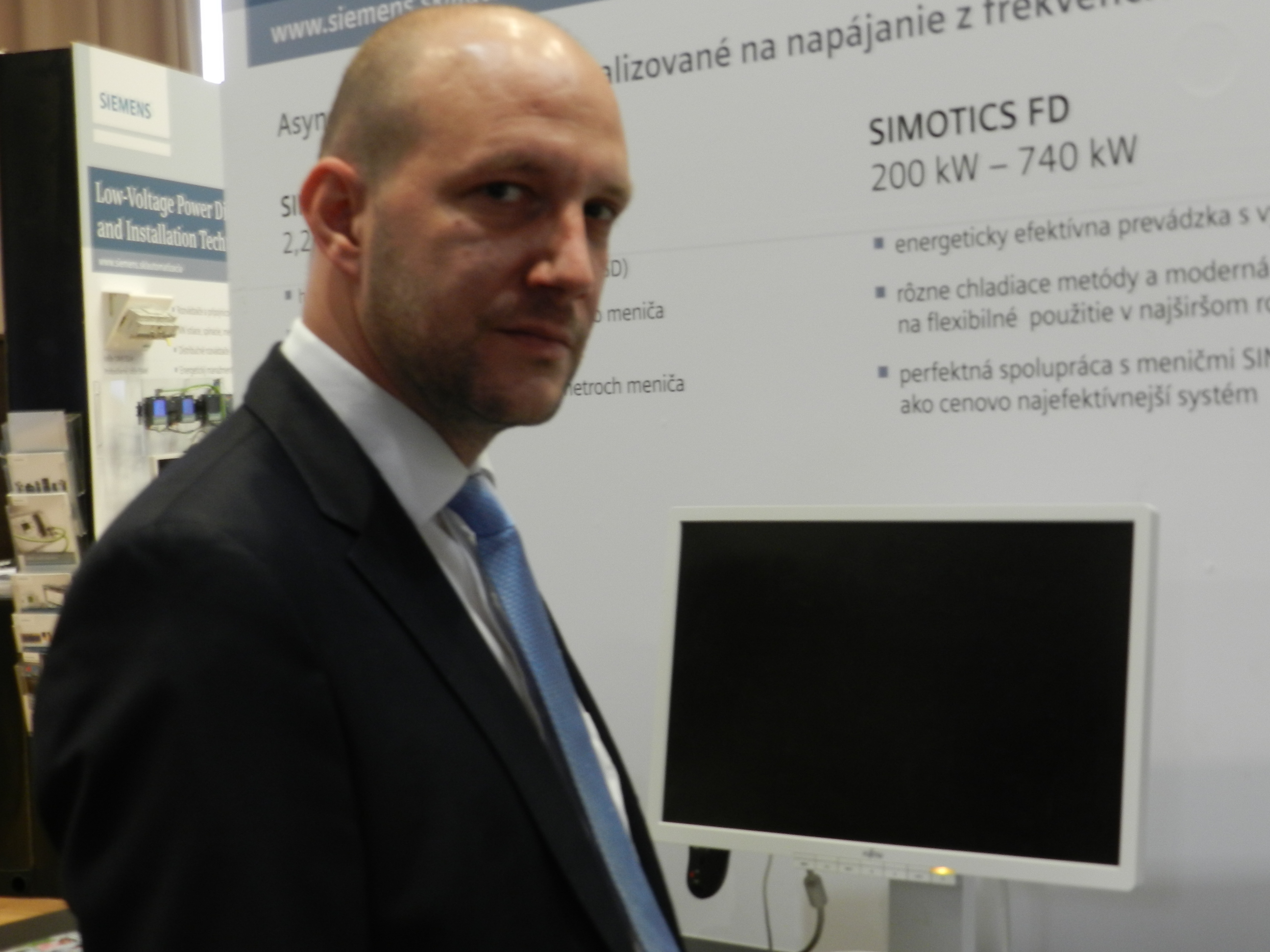 Obr. 1 Miroslav Karlík, manažér predaja motorov, Siemens s.r.o.