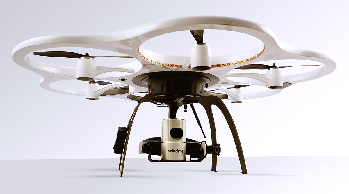 Obr. 3: Dron vybavený 3D laserovým skenerom LiDAR [4]