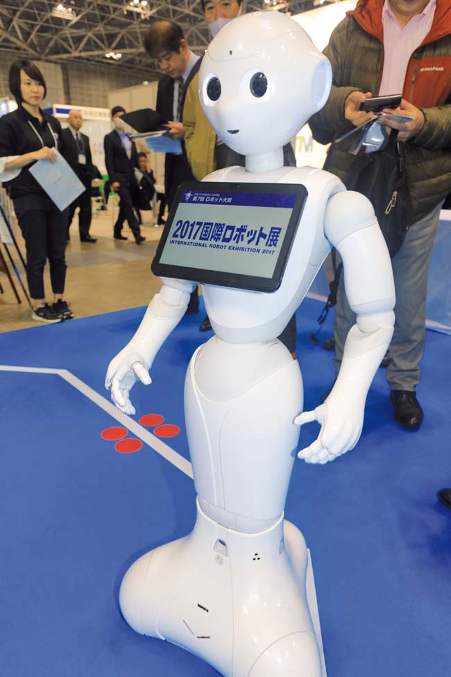 Na irex v tokiu svetová robotika - 11