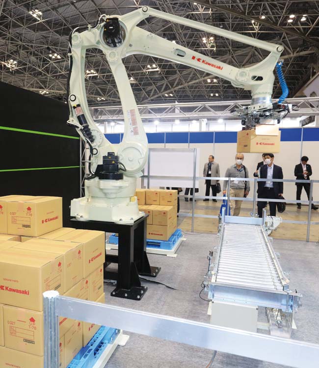 Na irex v tokiu svetová robotika - 8