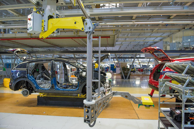 Moderné manipulátory uľahčujú prácu operátorom v kia motors slovakia - obr3