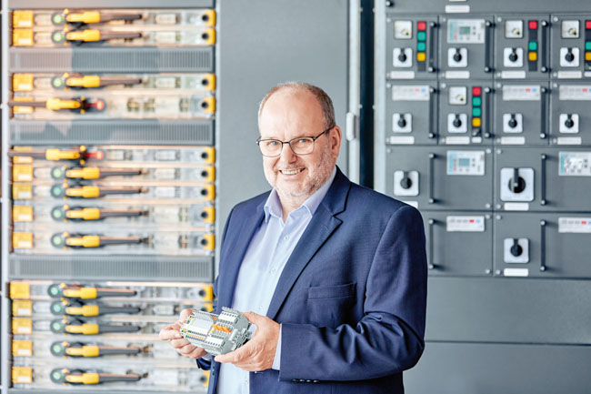 Prefabrikované svorkovnice uľahčujú výrobu rozvádzača - Bild3_alternativ