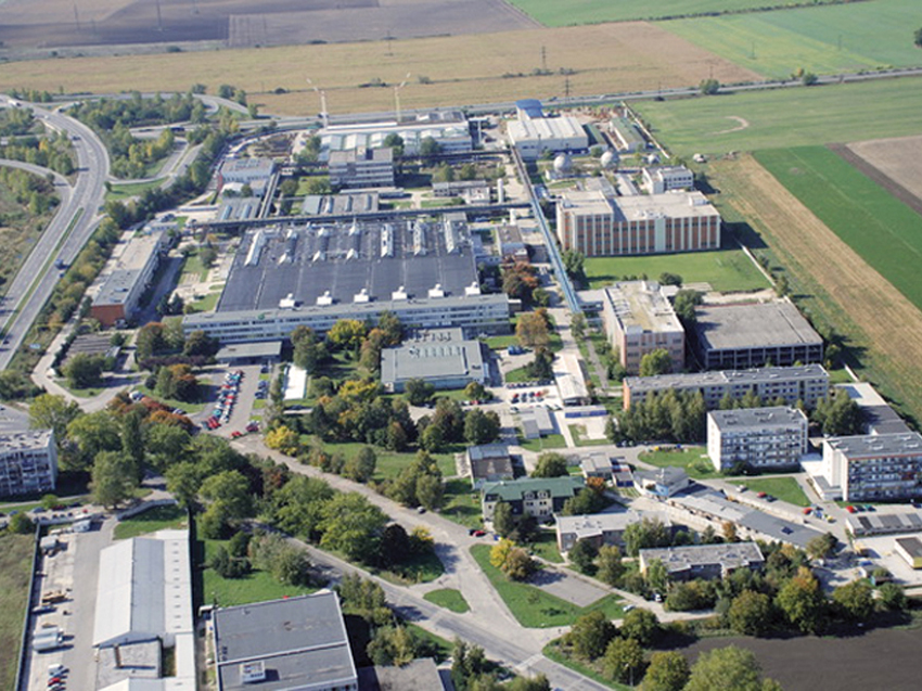 História výskumu, vývoja a výroby elektronických súčiastok v Piešťanoch