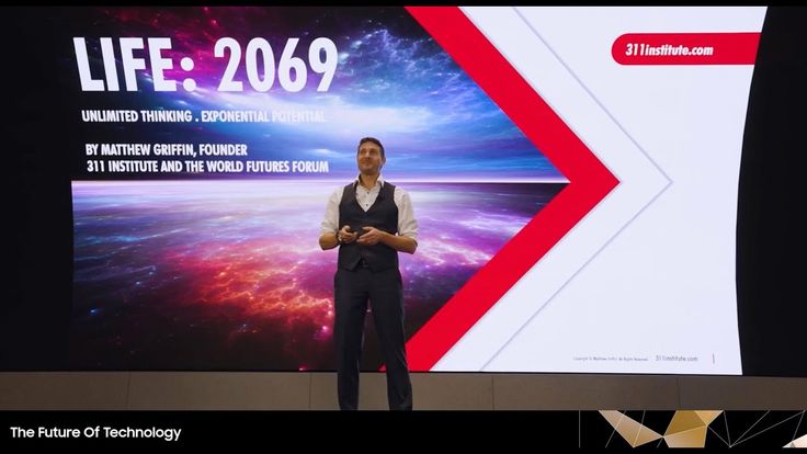 Matthew Griffin prednáša o budúcom svete v roku 2069.