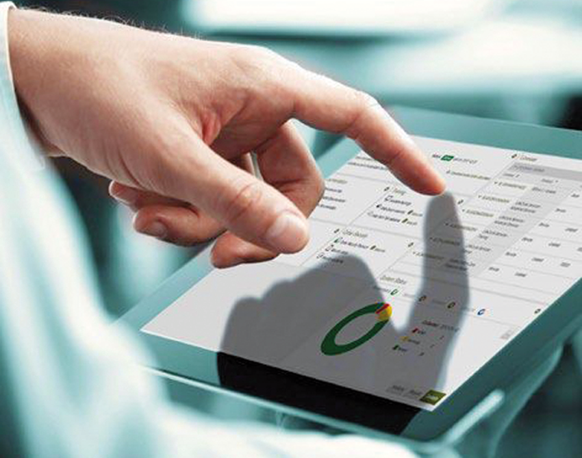 Obr. 18 Procesný pohľad pomocou mobilného panelu (Zdroj: ABB)