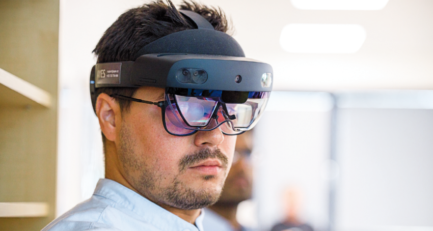 Microsoft HoloLens 2 umožňuje nosiť dioptrické okuliare aj počas práce