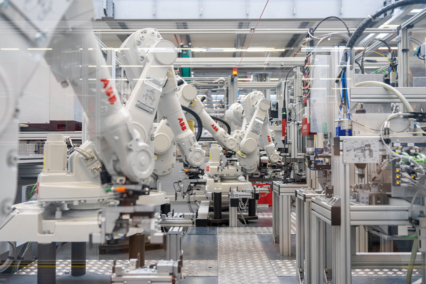Brose-Prievidza-priemyselne-roboty