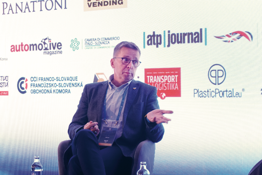 Na Newmatec 2024 sa diskutovalo aj o transformácii automobilového priemyslu