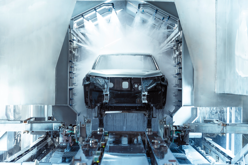 Obr.: Audi ďalej zvyšuje úroveň automatizácie v lakovni v Ingolstadte pre Q6 e-tron