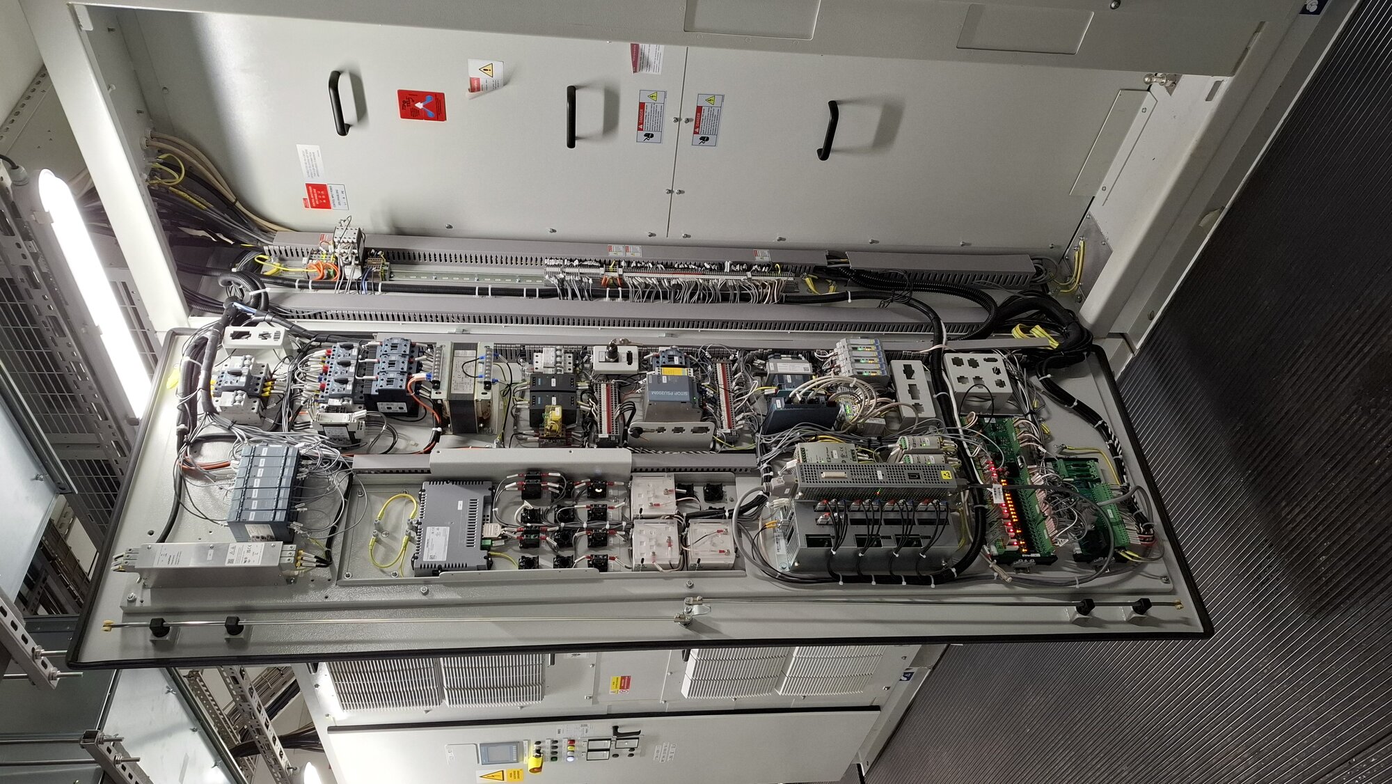 Obr. 1 Duslo, a. s., si vybrala špičkové VN frekvenčné meniče spoločnosti Siemens radu SINAMICS PERFECT HARMONY GH180.