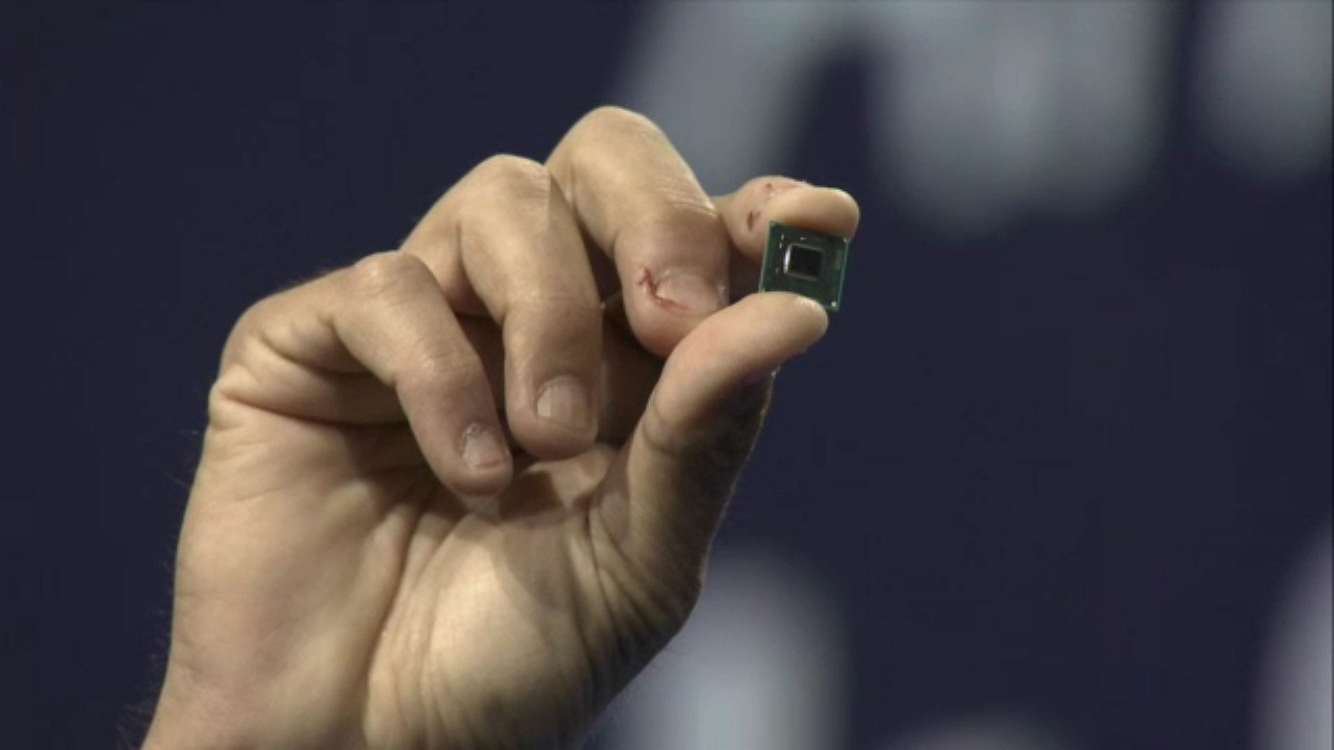 Intel Quark – ukážka miniatúrneho čipu vyrobeného pomocou 32nm technológie [6]